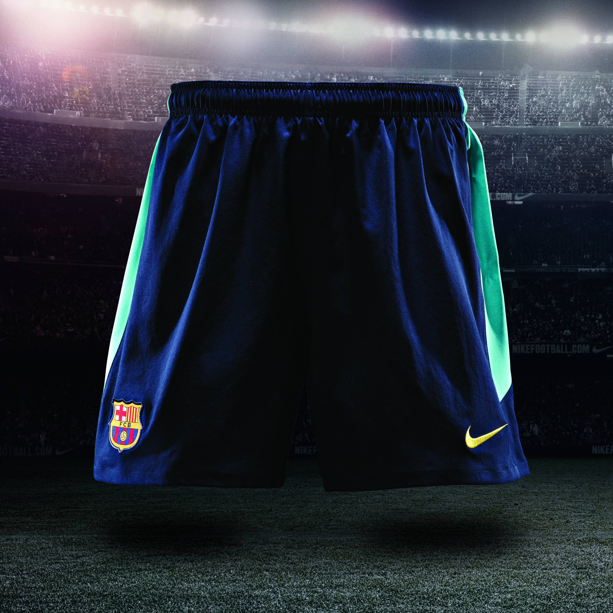 Barcelona Away Shorts 2010/11