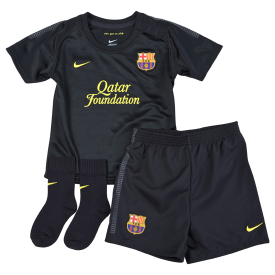<br>Barcelona Away Kit 2011/12 Infants