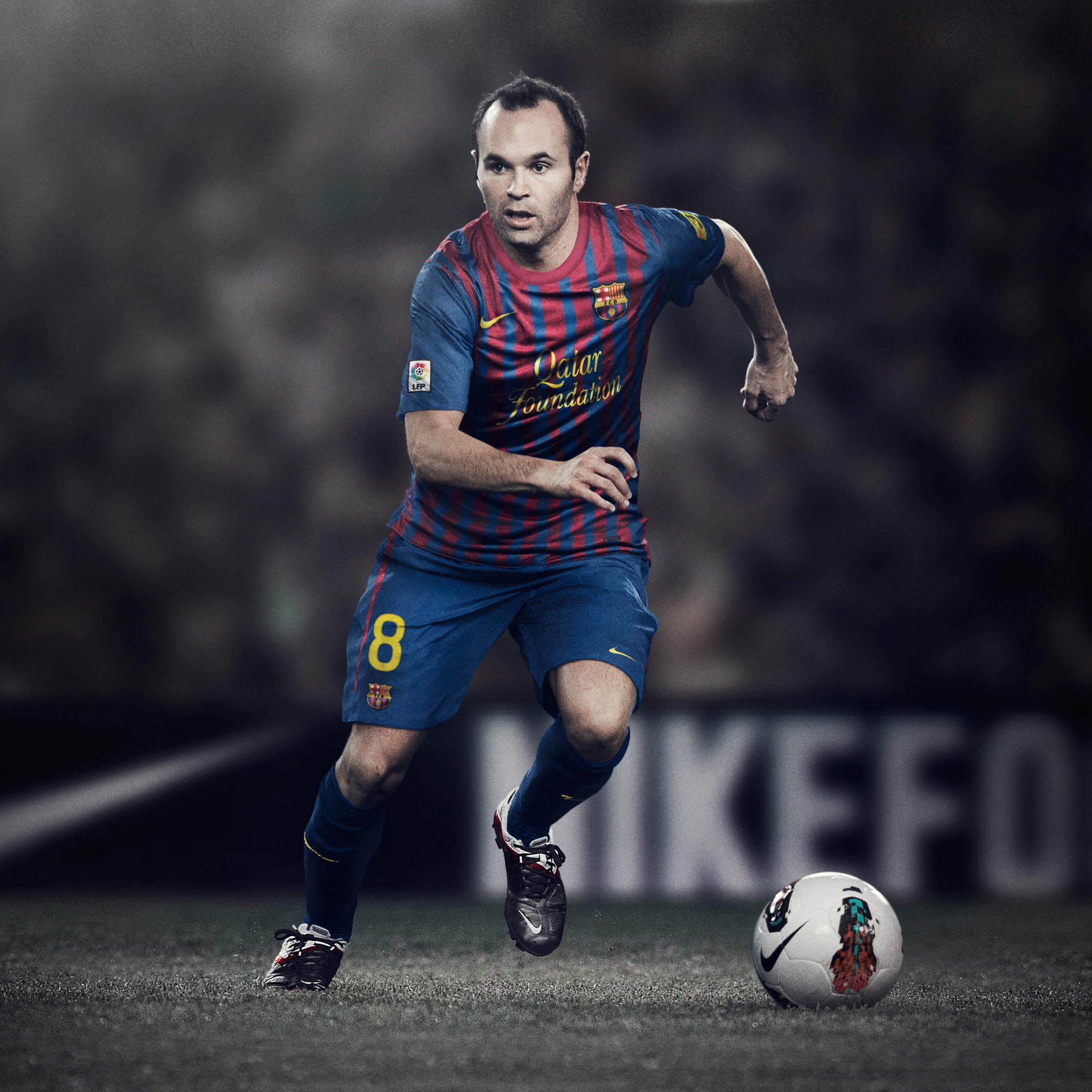 Barcelona Home Goalkeeper Shirt 2011/12 - Kids with Pinto 13 printing.