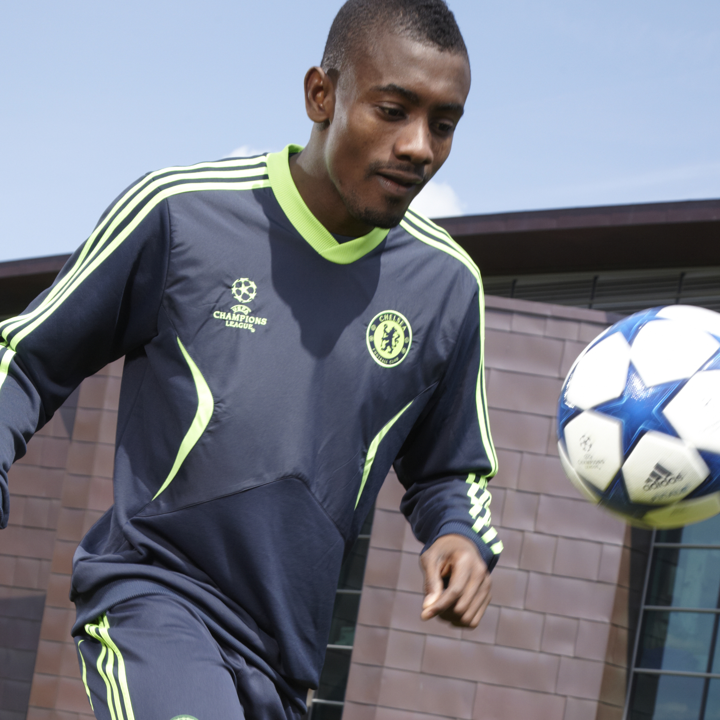 Chelsea Uefa Champions League Training Sweat Top MacawDark Navy