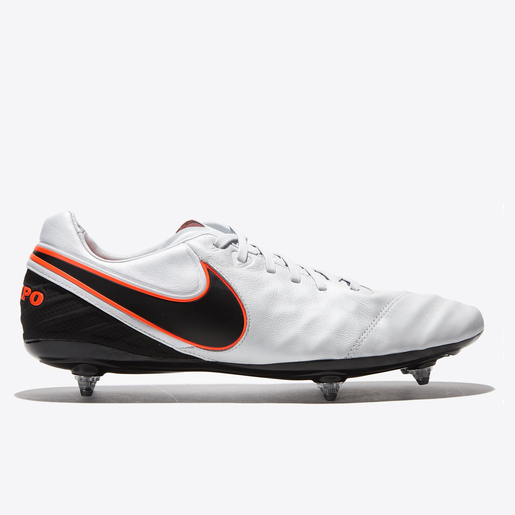 nike tiempo legacy 2