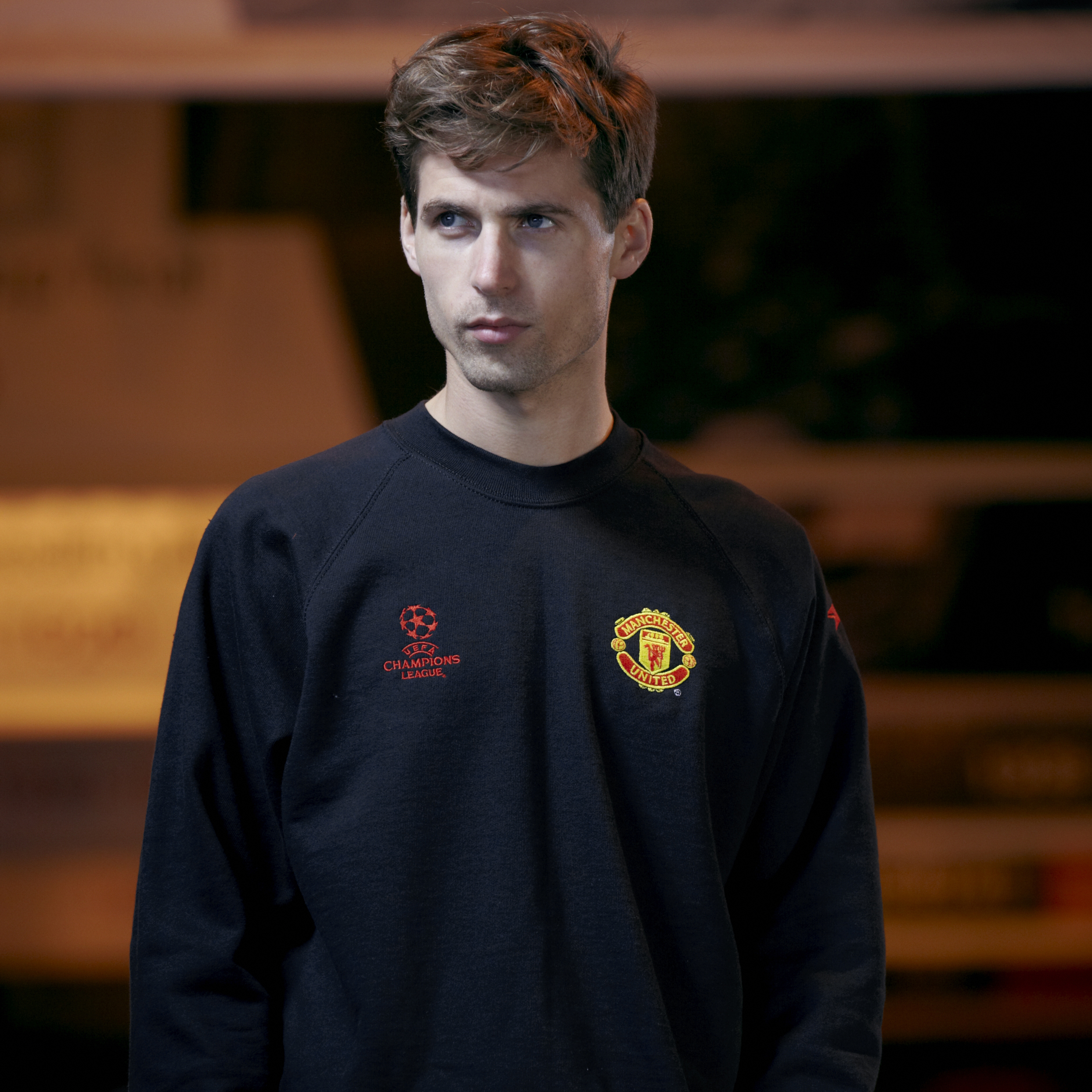 Manchester United UEFA Champions League Core Raglan Sweat - Black