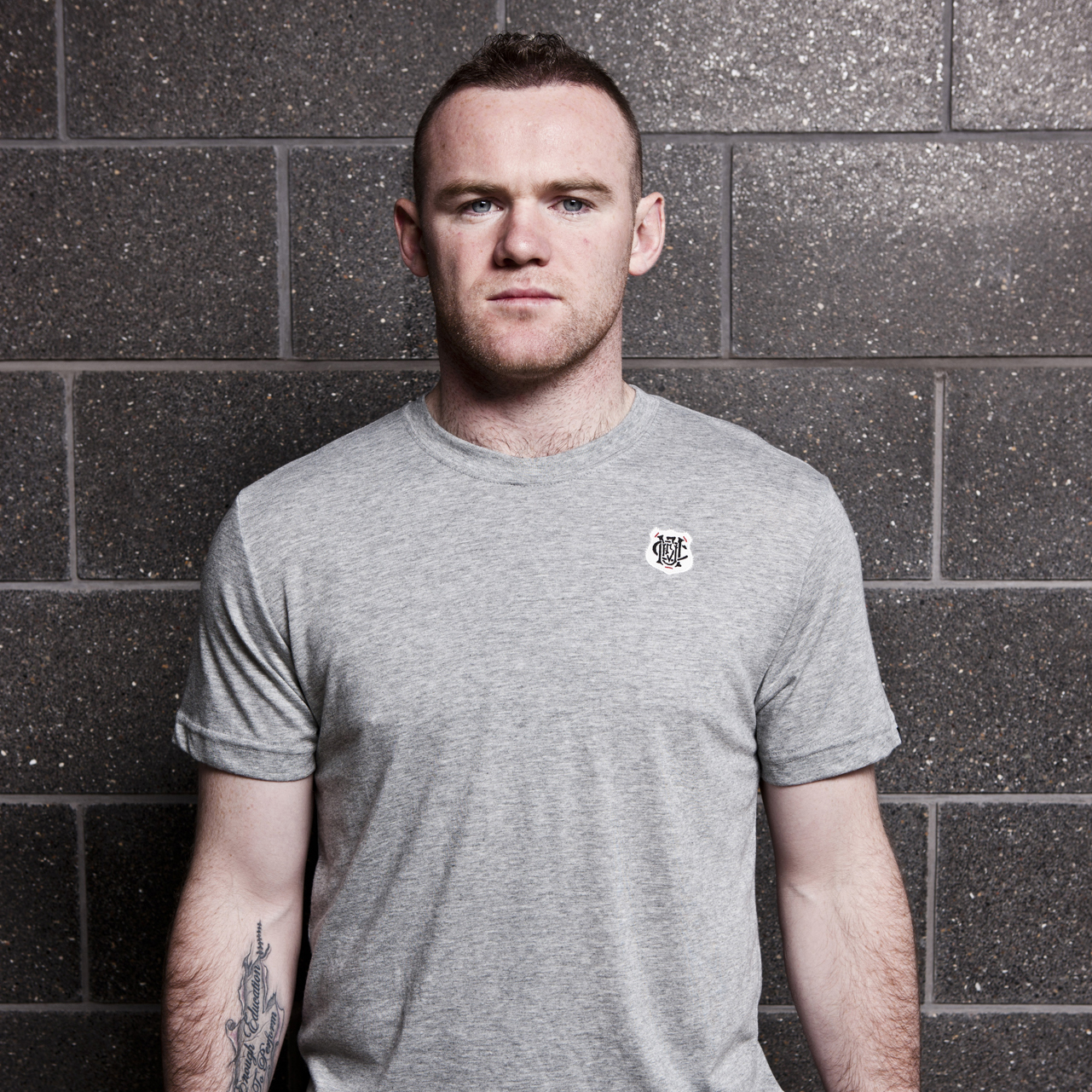 Manchester United Logo Tee Dark Grey Heather