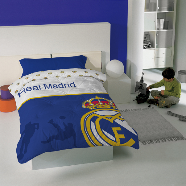 Real Madrid Printed Crest Duvet Estadio - 180 x 240cm